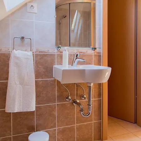 Almafas Apartmanhaz Orseg Kerkakutas Room photo