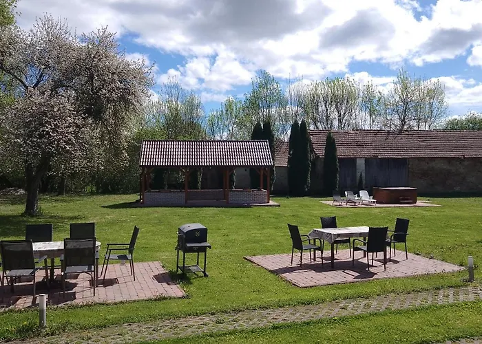 Almafas Apartmanhaz Orseg