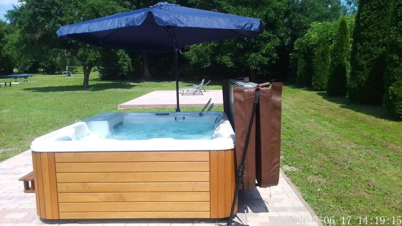 Apartment Almafas Apartmanhaz Orseg