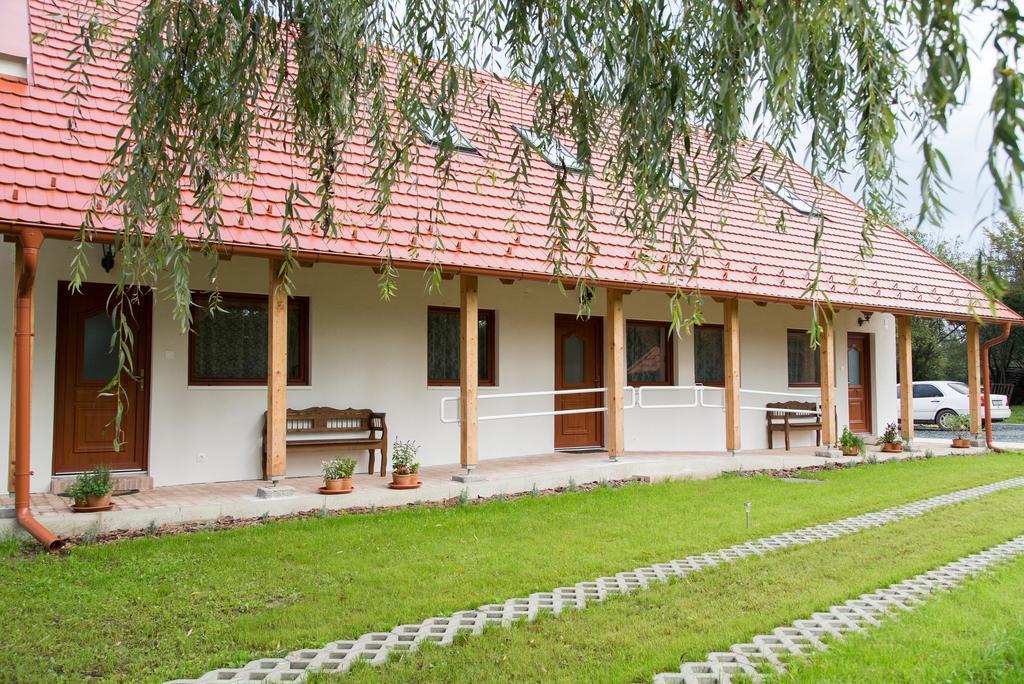 Almafas Apartmanhaz Orseg Apartment *