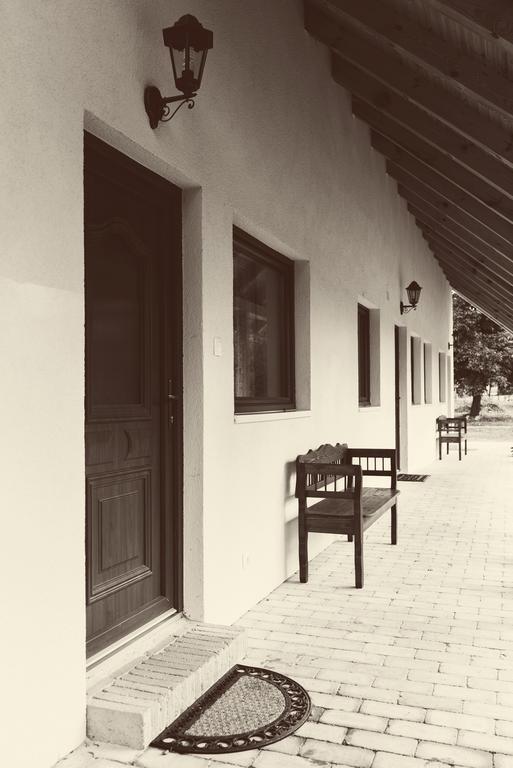 Almafas Apartmanhaz Orseg