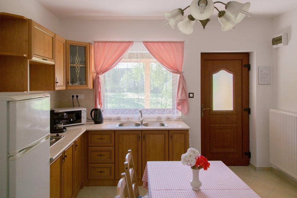 Apartment Almafas Apartmanhaz Orseg